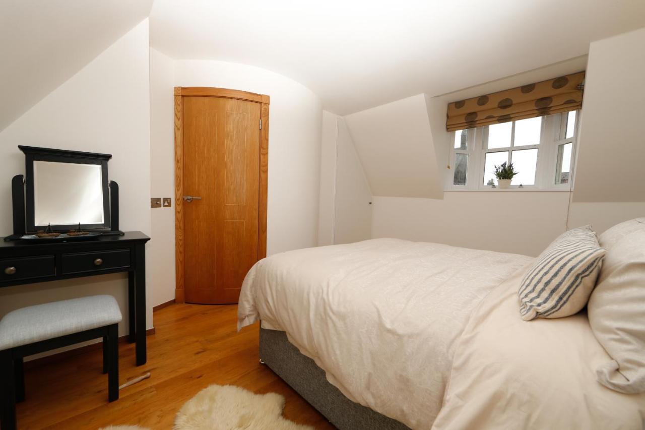 Unique 2 Bedroom Cottage In Fittie アバディーン エクステリア 写真
