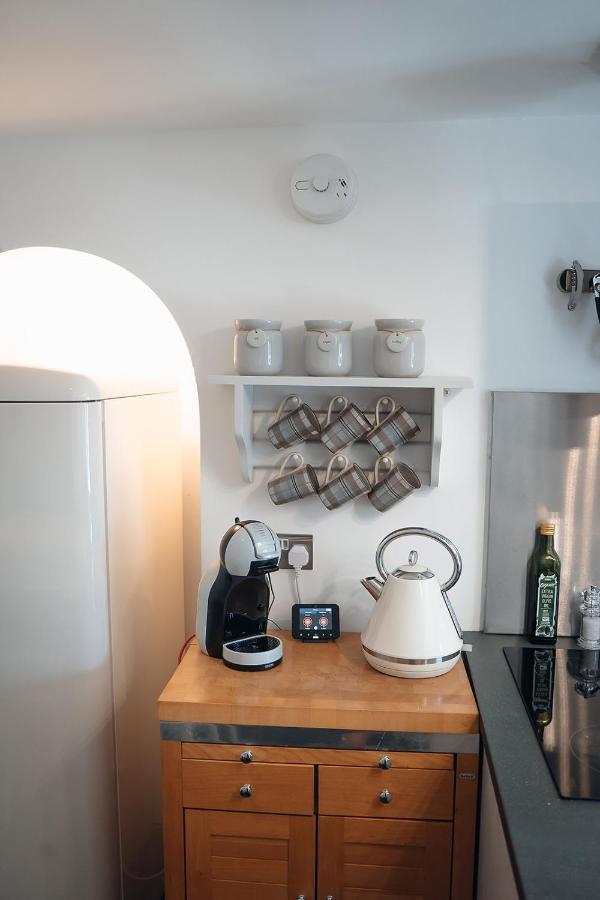 Unique 2 Bedroom Cottage In Fittie アバディーン エクステリア 写真